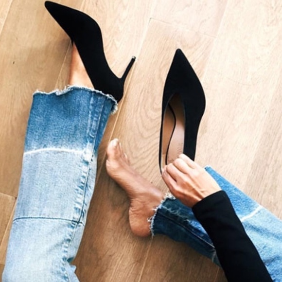 v cut heels